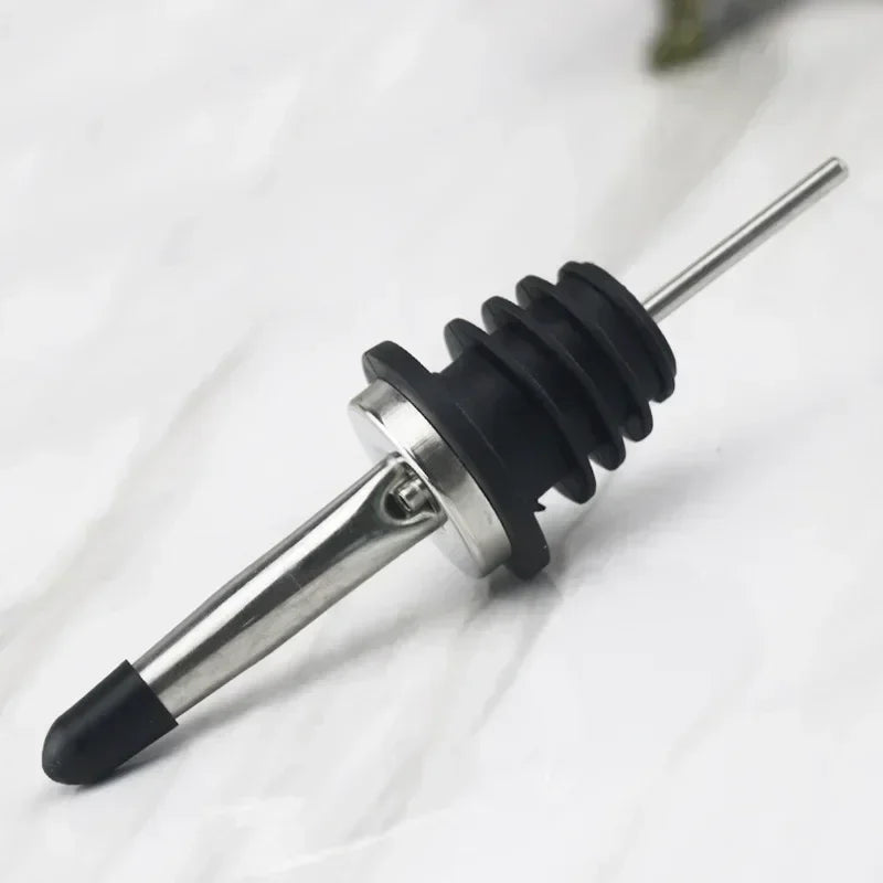 1PC Stainless Steel Oil Bottle Spout Pourer/Mouth with Stopper Flask Dry Red Wine Pot Bottle Cork Plug Olive Pourer Dispenser
